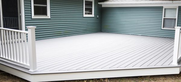 Cost of Vinyl Decking Installation in San Mateo